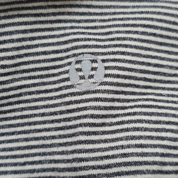 Lululemon Bar Code Stripe Women's Cropped Leggings - Picture 4 of 6